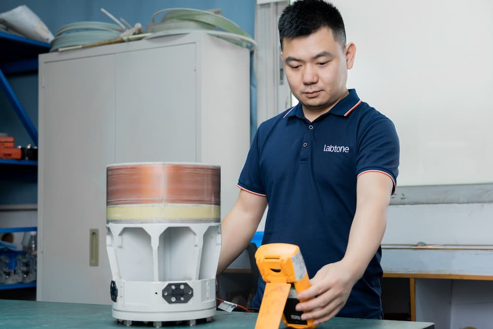 Dynamic coil high voltage test